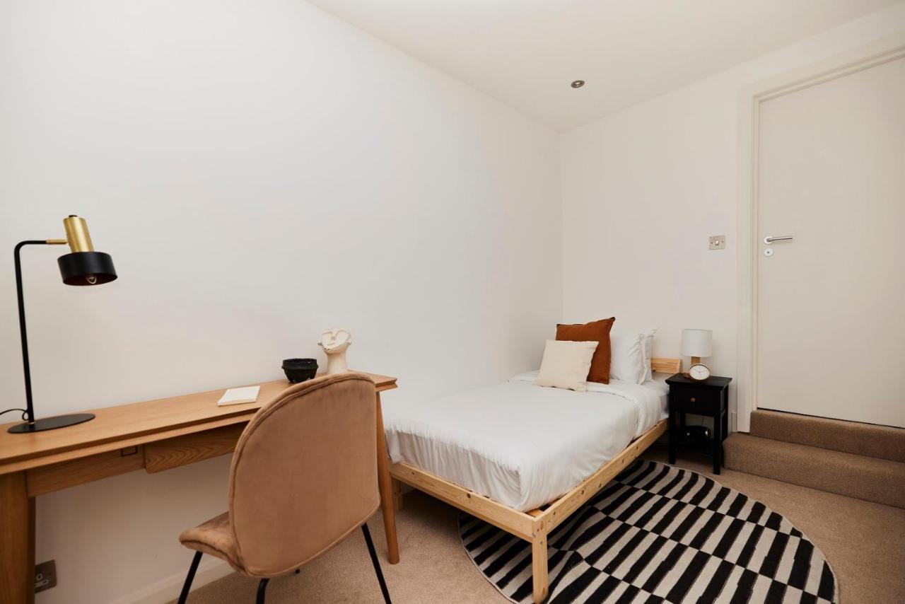 Апартаменты The London Nest - Trendy 3Bdr House Экстерьер фото